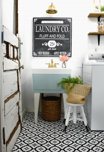 ROC_SimplyHome_PureWhite_LaundryRoom_Exterior Sink_ChalkedSerenityBlue_Faucet_SpecialtyGold_3.jpg